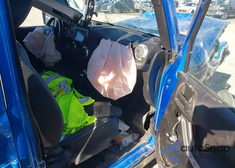 2015 Jeep Wrangler Unlimited Rubicon from USA, damaged, VIN 1C4BJWFG1FL612924